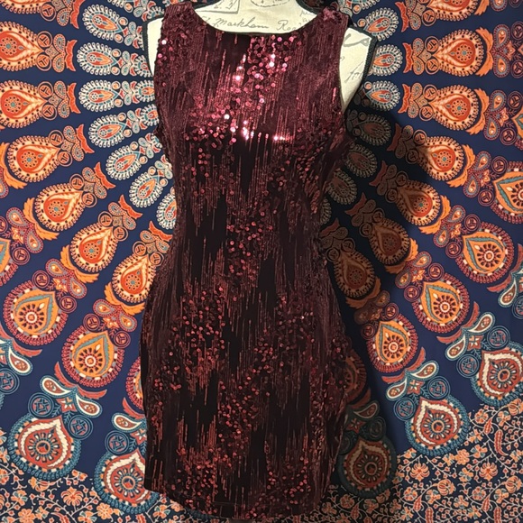 Party dress - WINE COLOR SEQUIN & velvet MINI DRESS - Picture 4 of 8